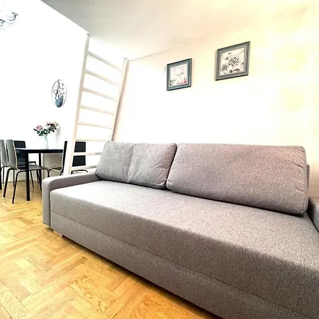 Apartment V2 Market Budapest